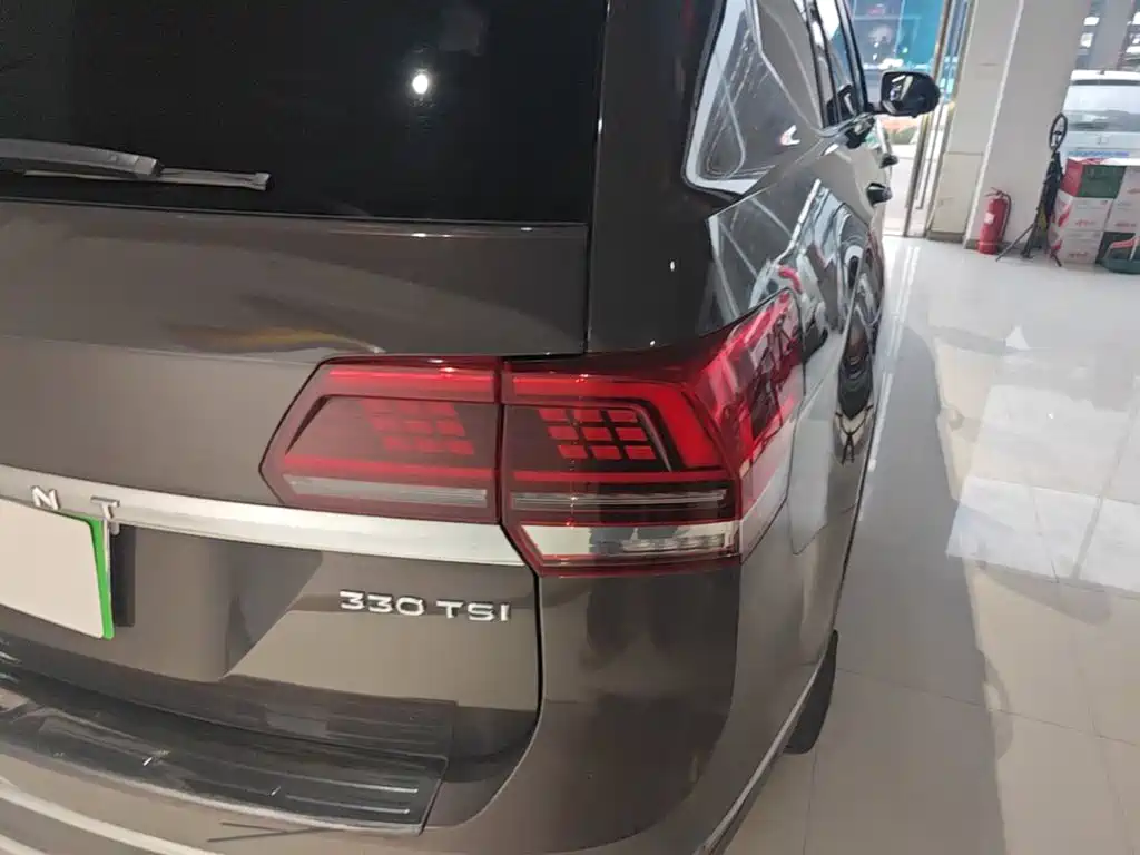 Volkswagen Teramont — миниатюра 8