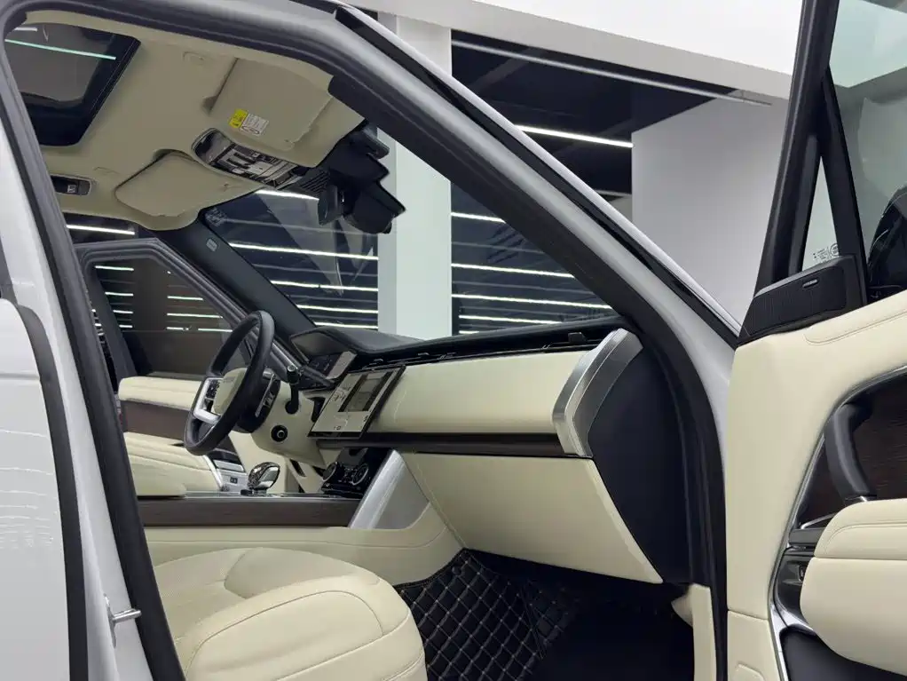 Land Rover Range Rover — миниатюра 10