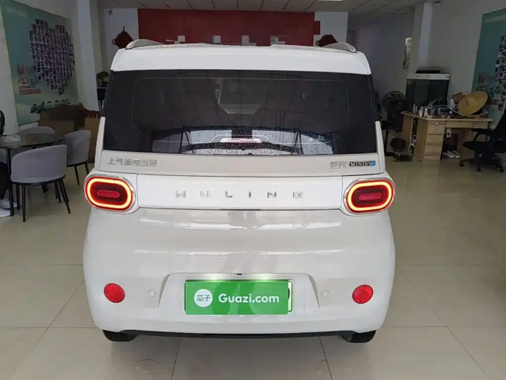 Wuling MINIEV — миниатюра 6