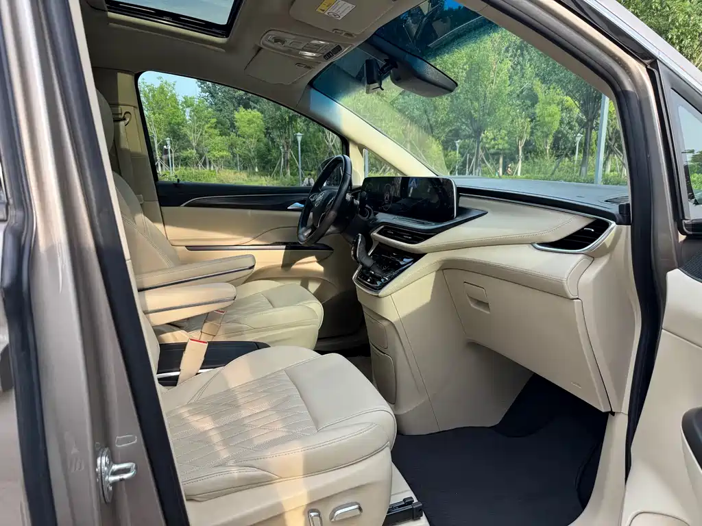 Buick GL8 2022 ES 653T Luxury