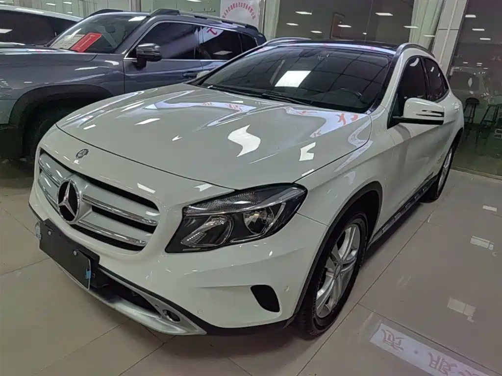 Mercedes-Benz GLA 2015