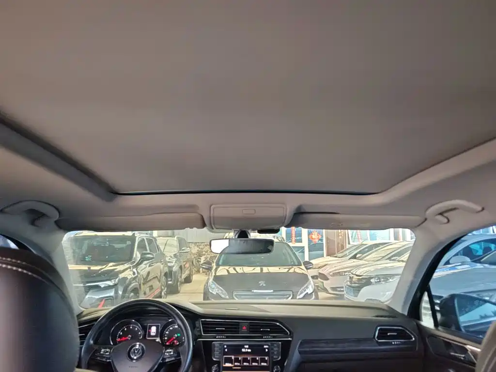 Volkswagen Tiguan L — миниатюра 18