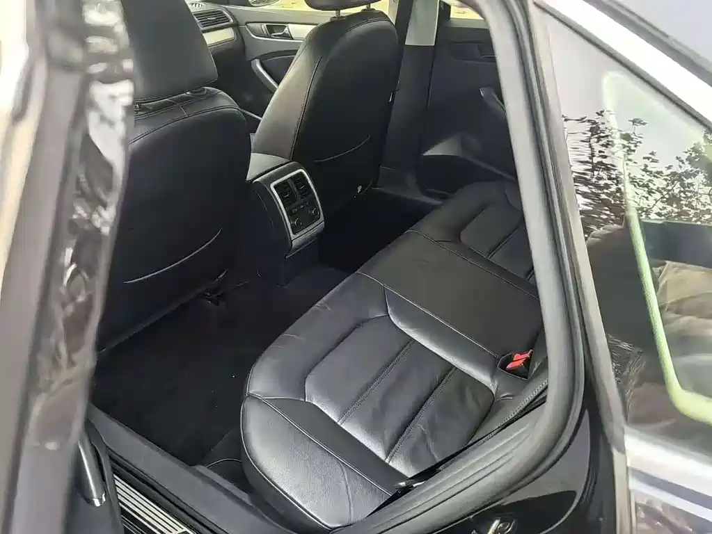 Volkswagen Passat 2013 1.8TSI DSG