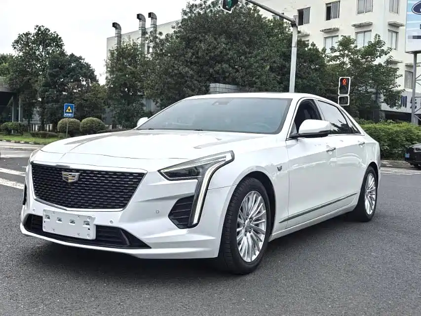 CADILLAC CT6