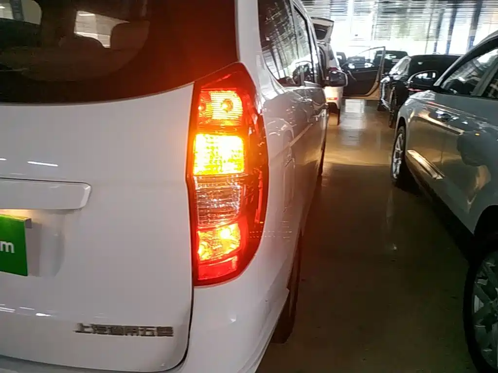 Wuling Hongguang — миниатюра 8