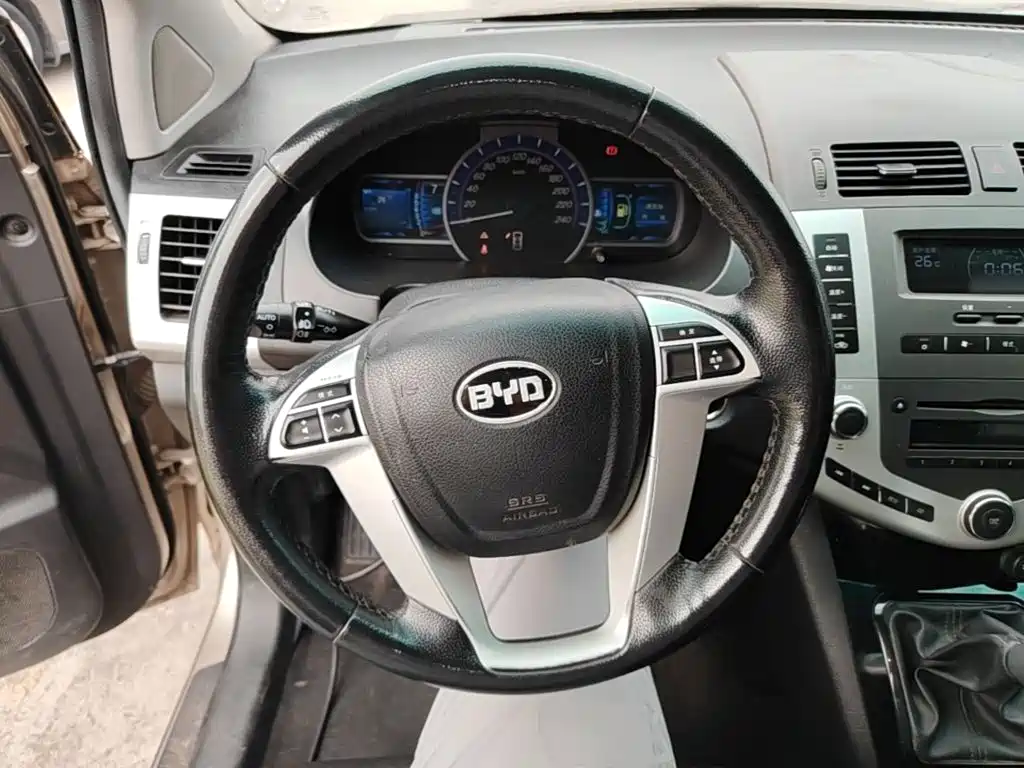 BYD S6 — миниатюра 11