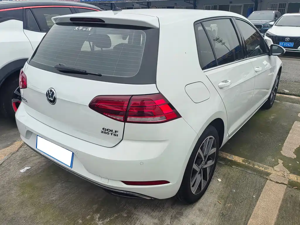 Volkswagen Golf — миниатюра 10
