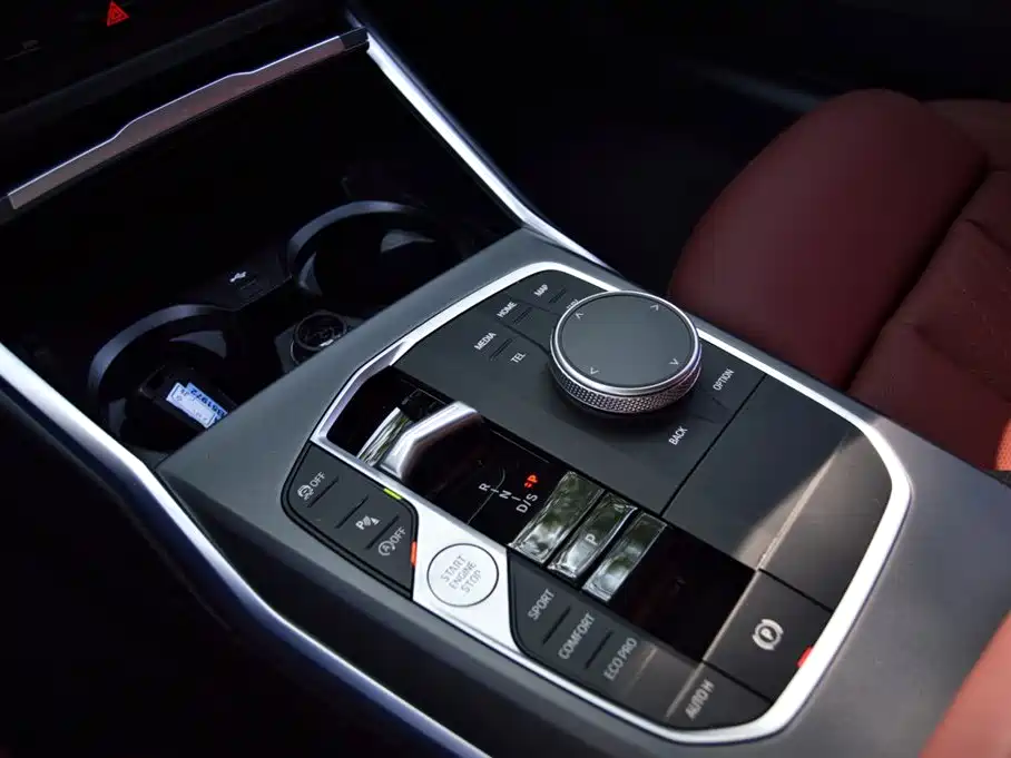 BMW 3 Series — миниатюра 8