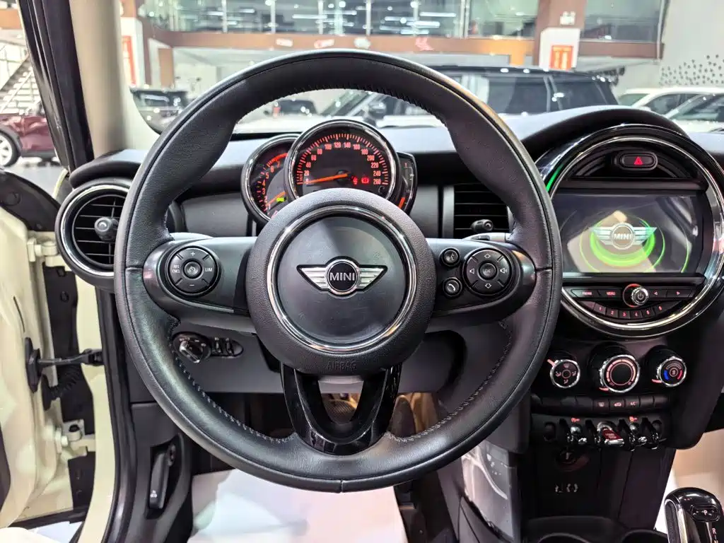 MINI Mini — миниатюра 8