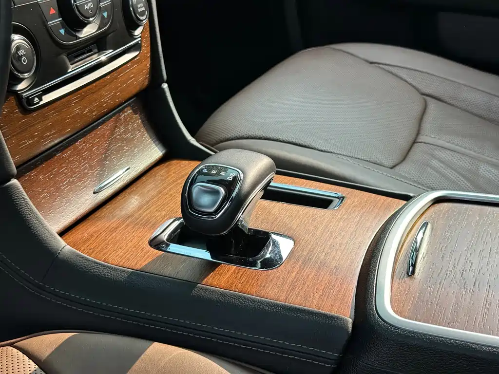 Chrysler 300C — миниатюра 21