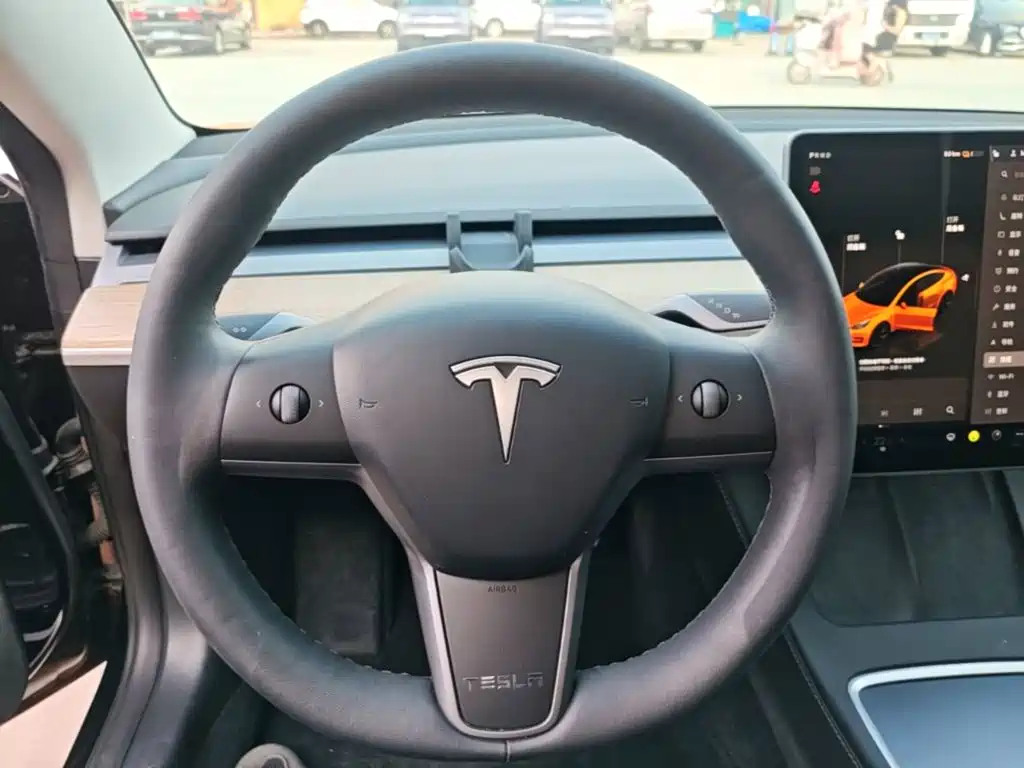 Tesla Model 3 — фотографии объявления, Фото 11