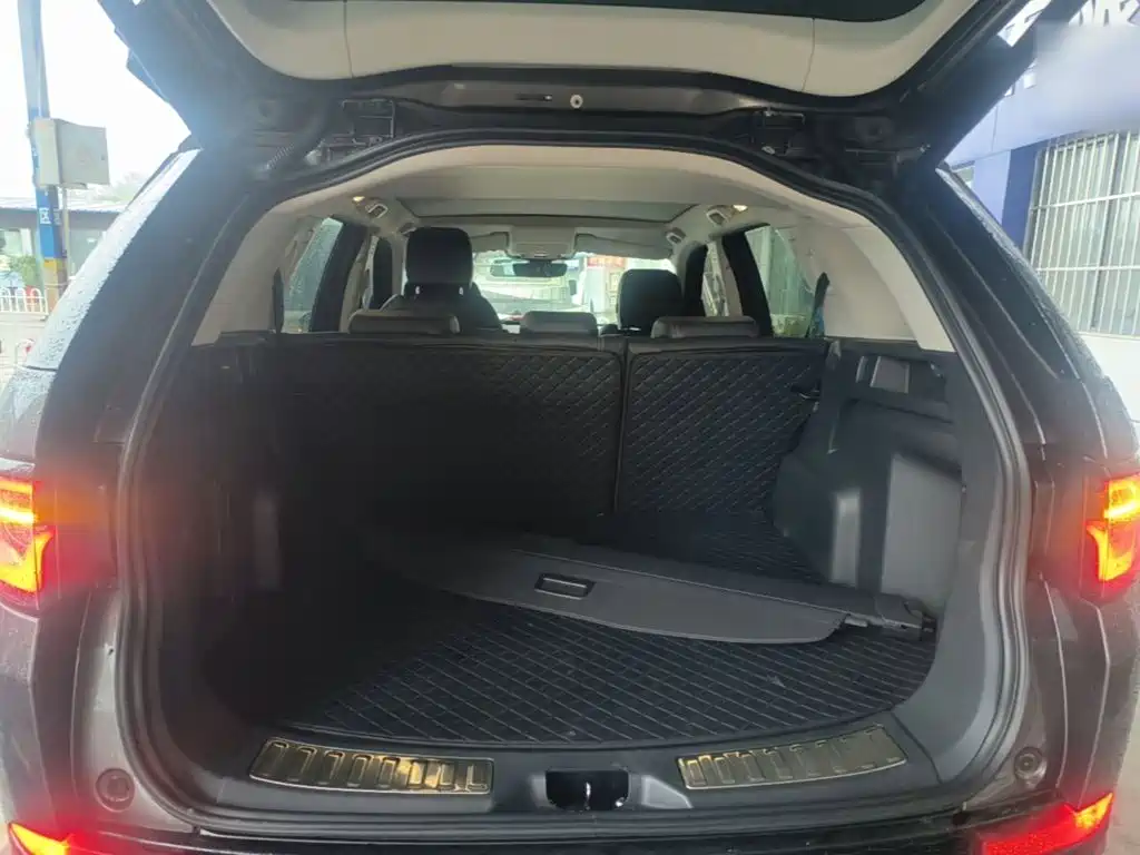 Land Rover Discovery Sport — миниатюра 19