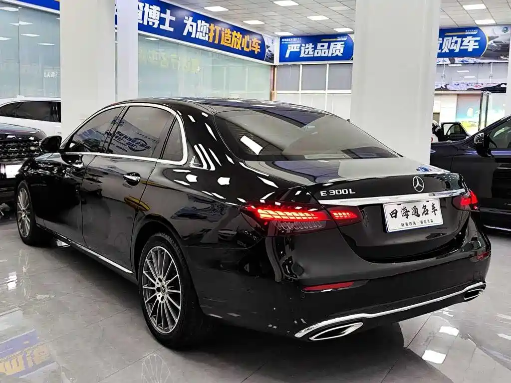 MERCEDES-BENZ E CLASS