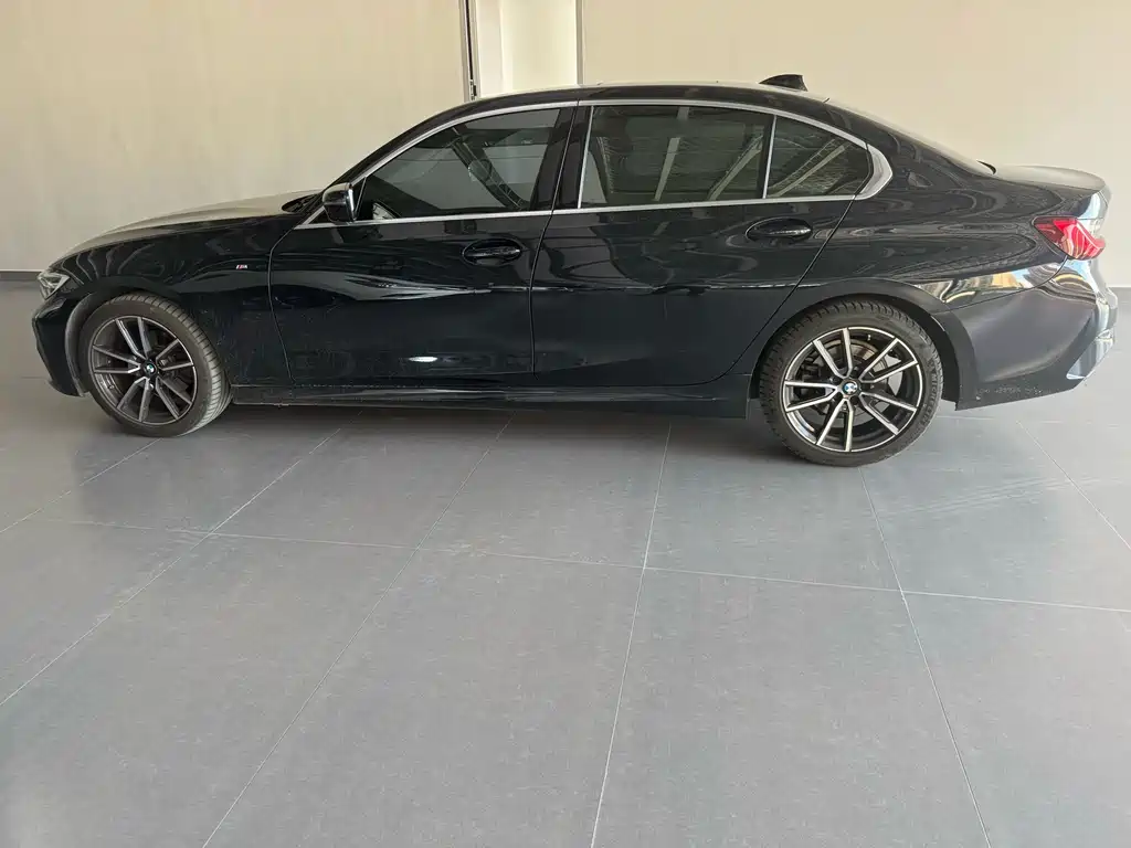 BMW 3 Series 3 2022 325Li M Sport
