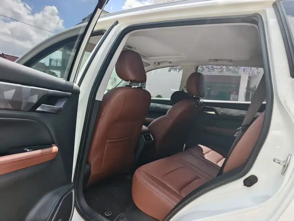 Geely Vision X6 — миниатюра 5