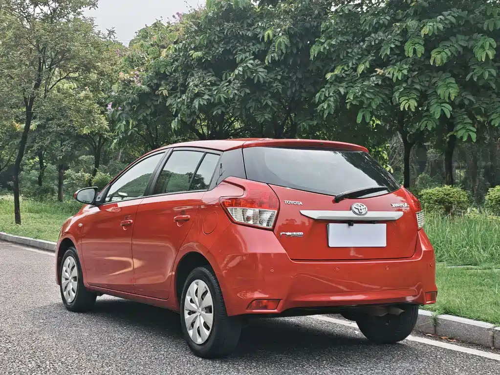 Toyota Yaris L — миниатюра 15