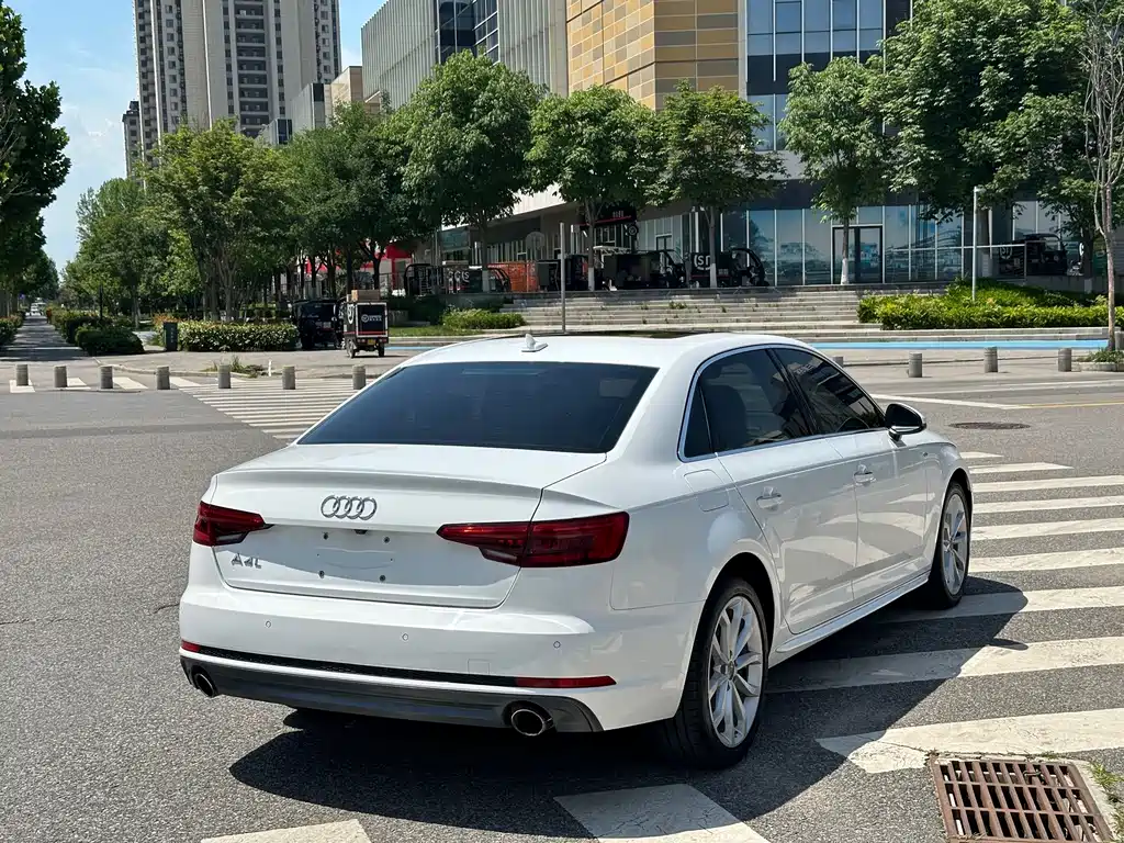 Audi A4L — миниатюра 7