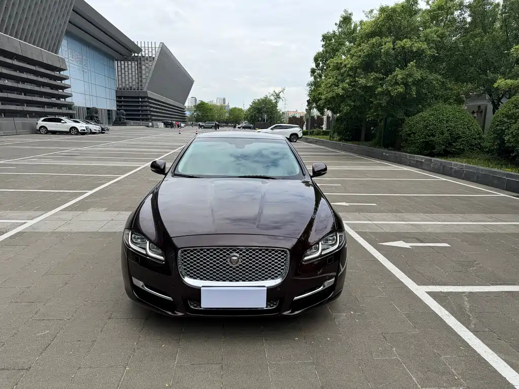 Jaguar XJ 2017