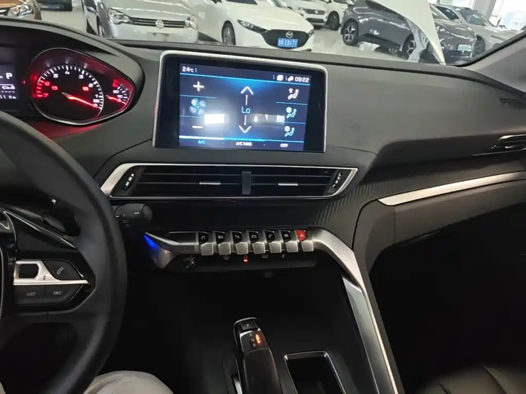 Peugeot 4008 — миниатюра 13