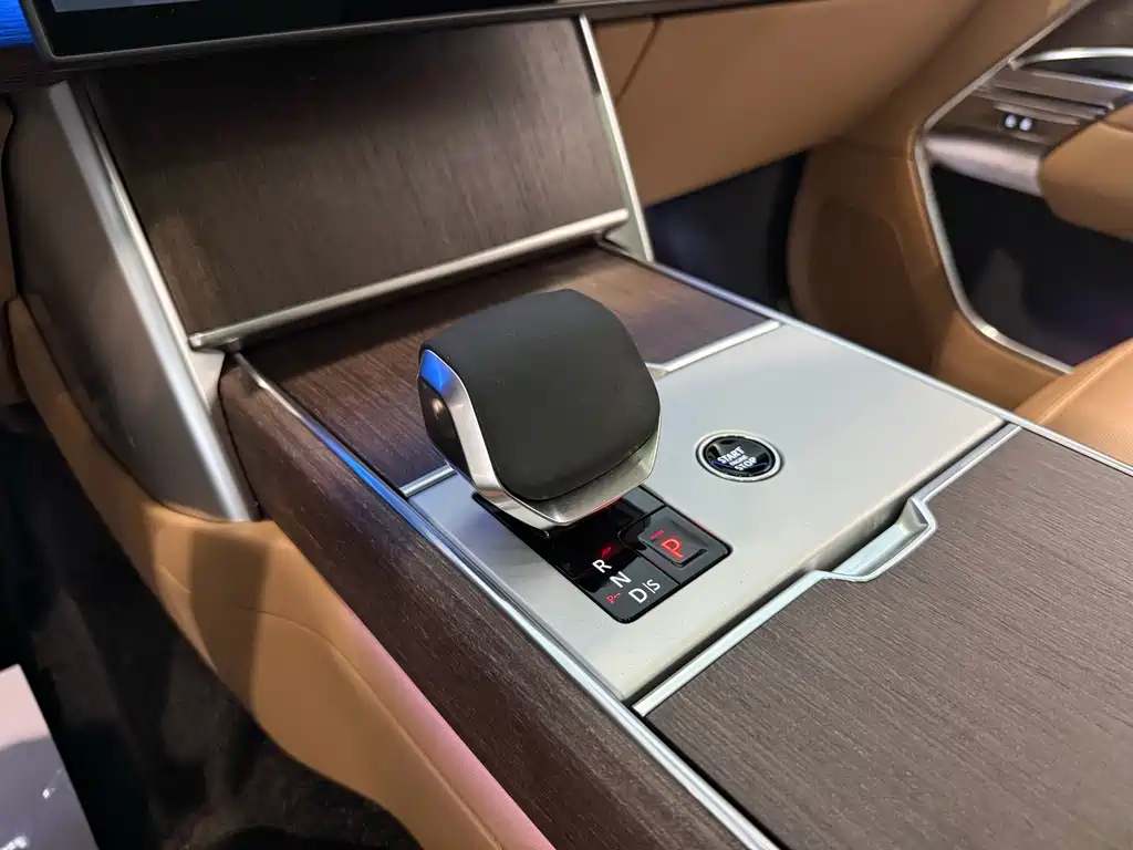 Land Rover Range Rover — миниатюра 7