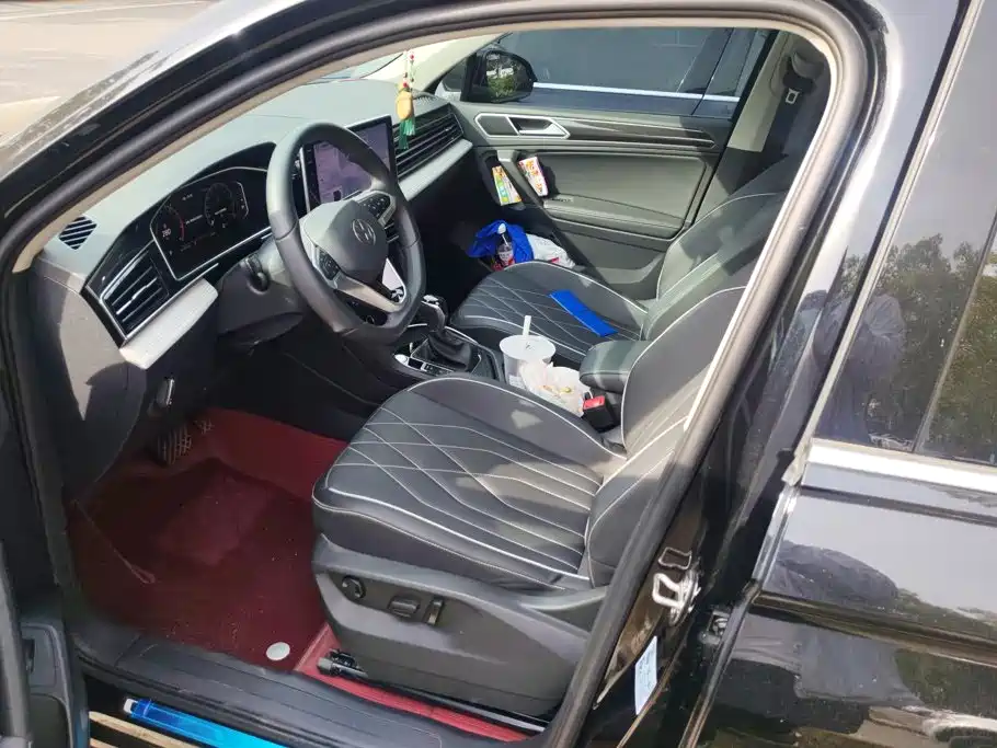 Volkswagen Tiguan L — миниатюра 9