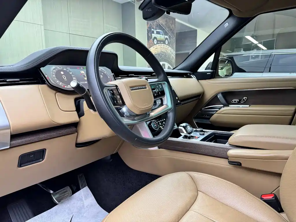 Land Rover Range Rover — миниатюра 8