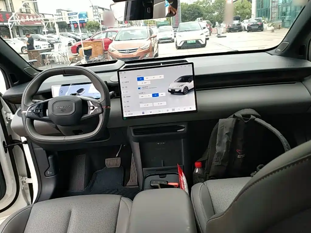 Lynk & Co Z20 2025 530km Max