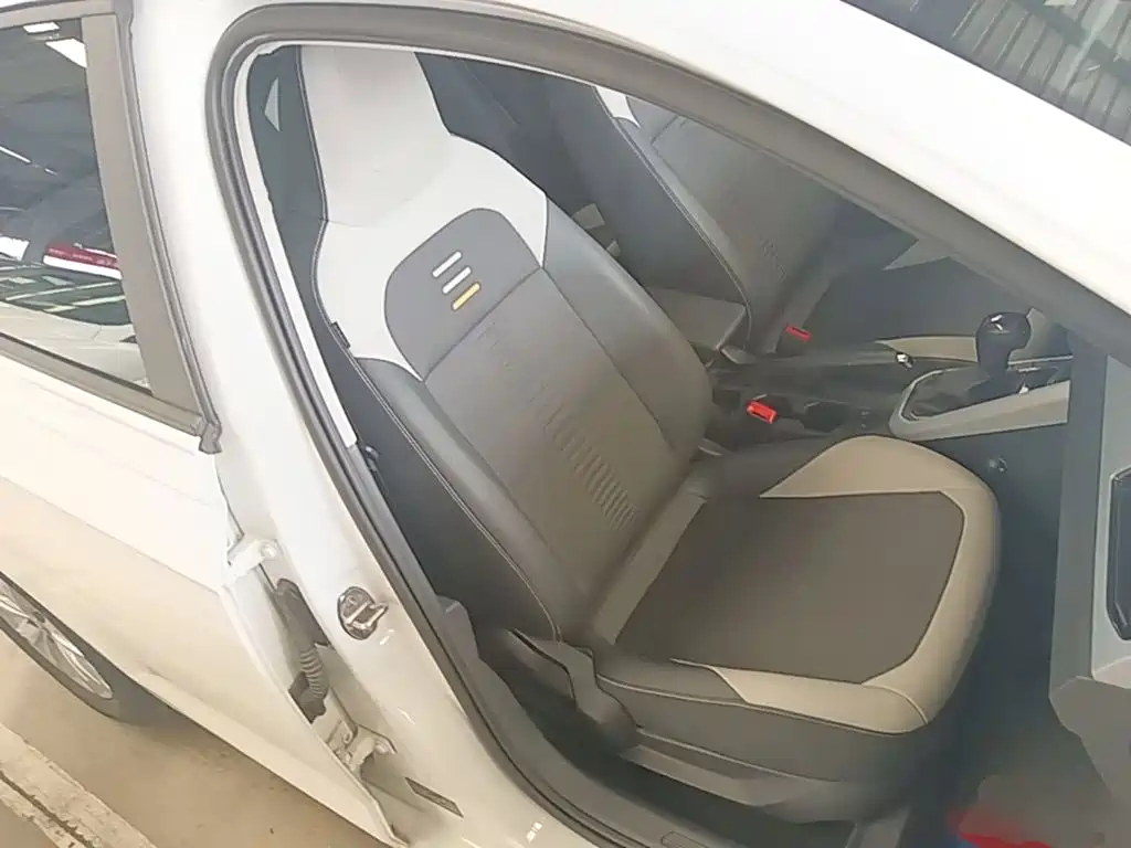Volkswagen Polo — миниатюра 25