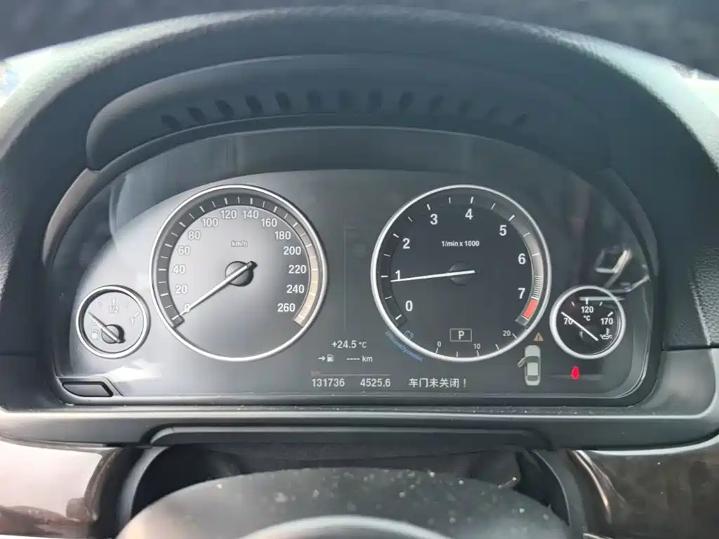 BMW 5 Series — миниатюра 12