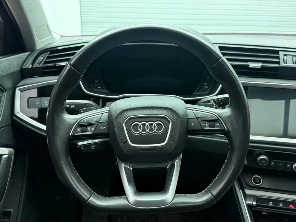 Audi Q3 — миниатюра 11