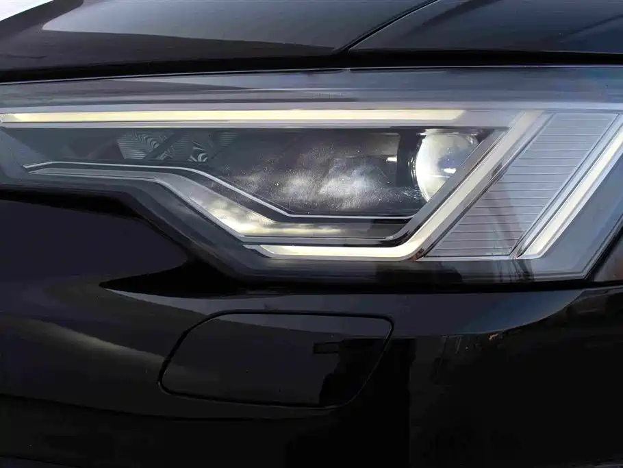 Audi A6L — миниатюра 12