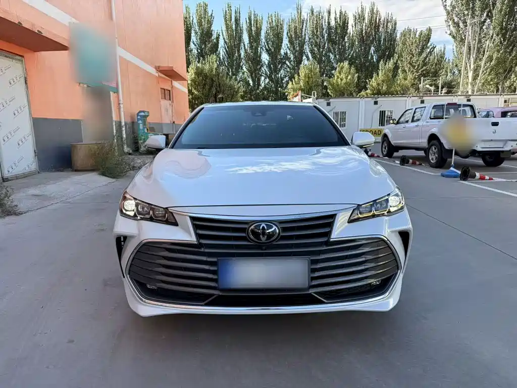 Toyota Avalon — миниатюра 8