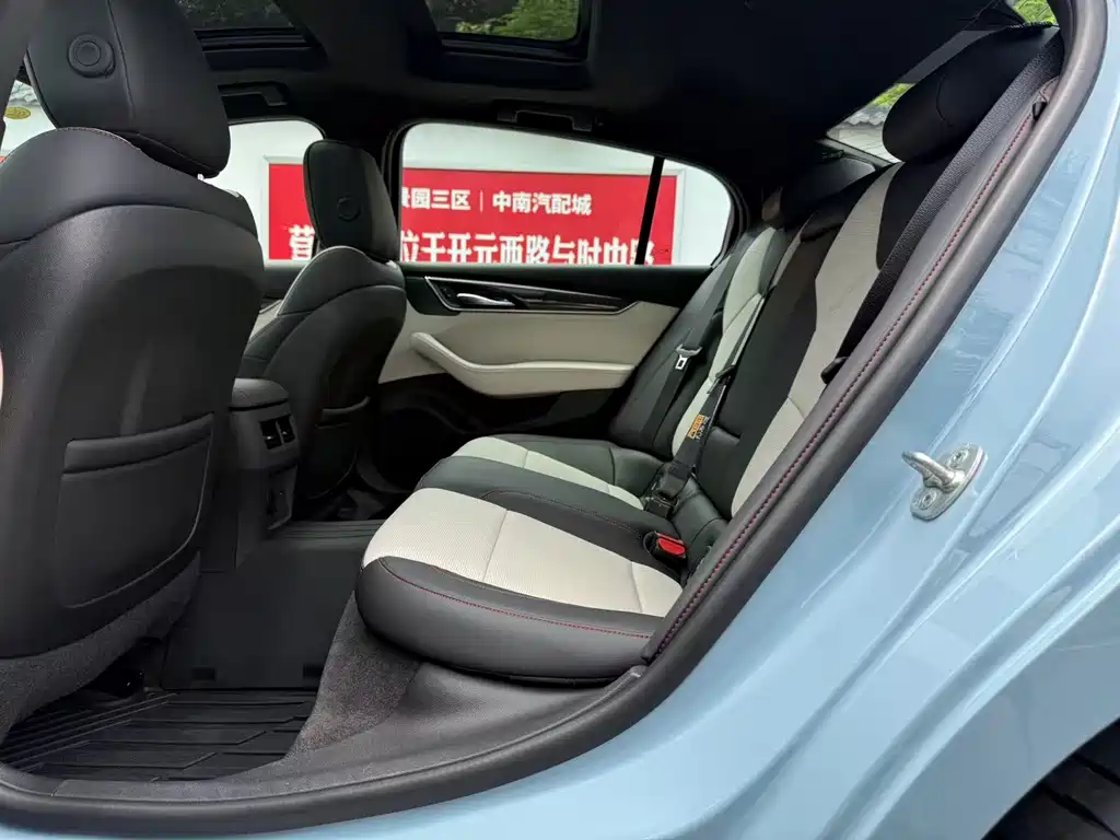 Cadillac CT5 2025 28T +