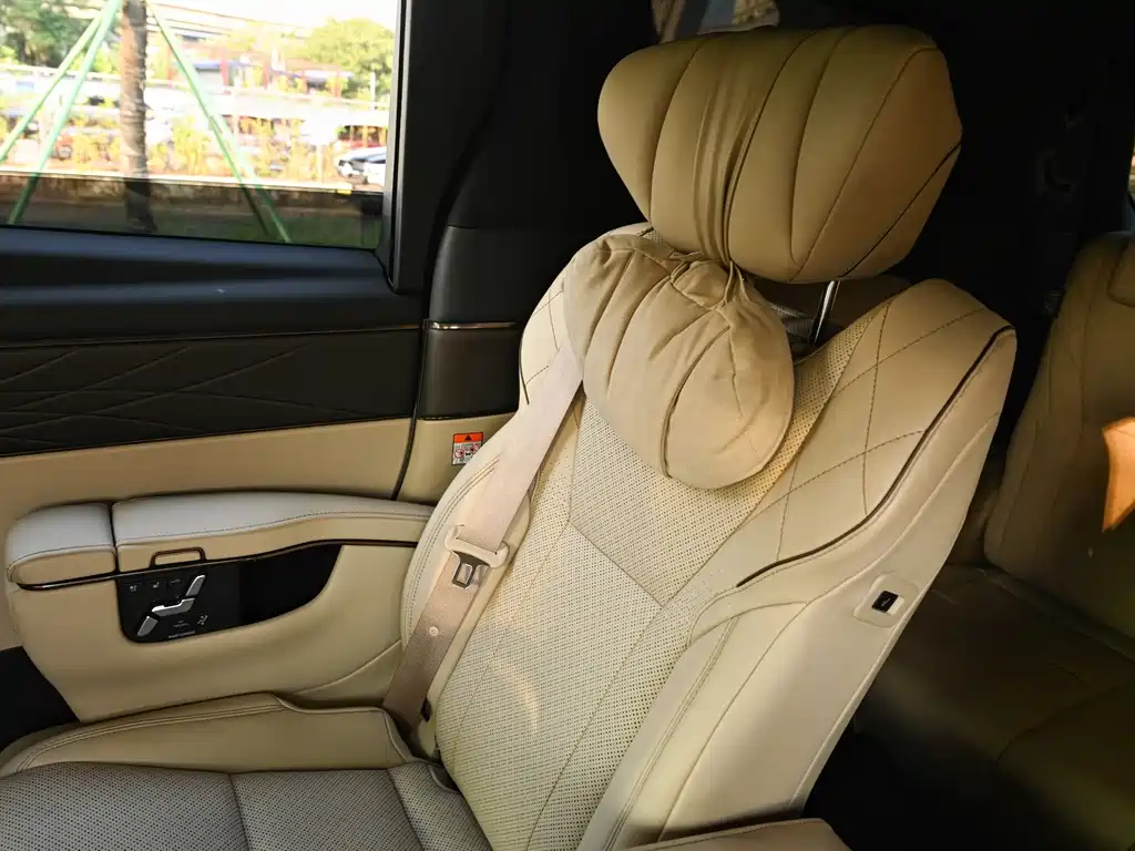 Toyota Alphard — миниатюра 20