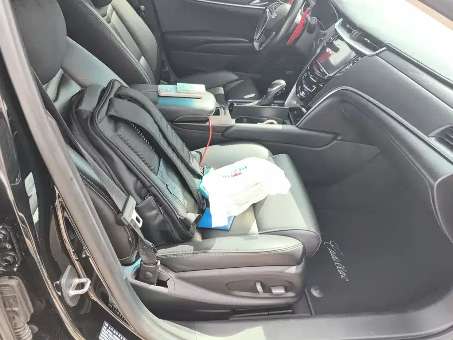 Cadillac XTS — миниатюра 8