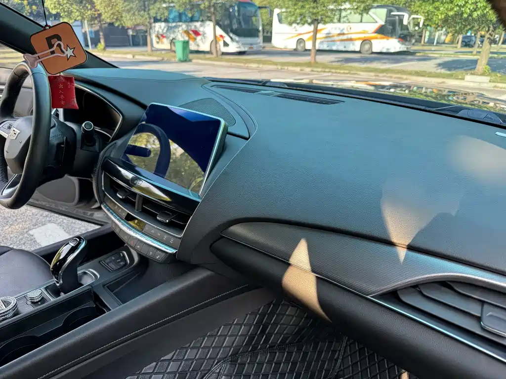 Cadillac CT5 — миниатюра 19
