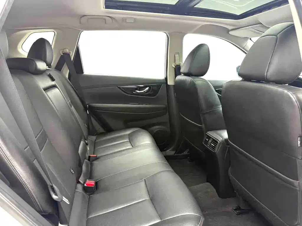 Nissan X-Trail — миниатюра 10