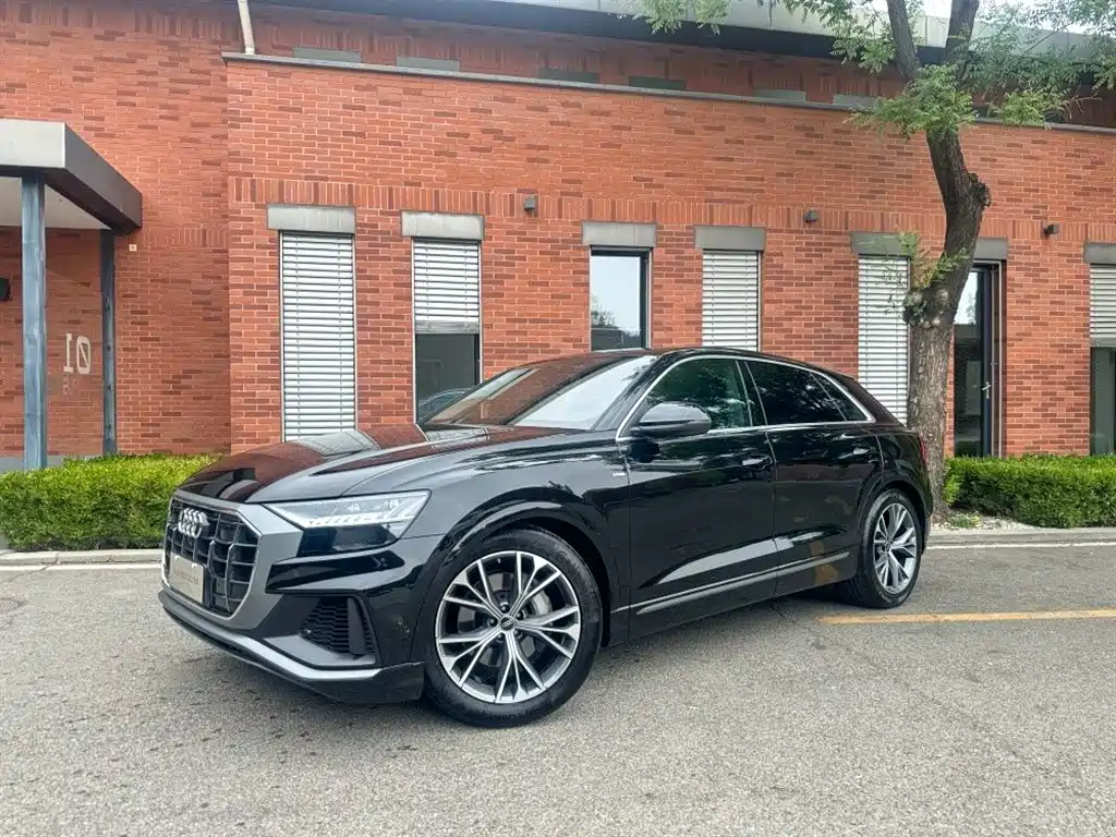 Audi Q8 2025