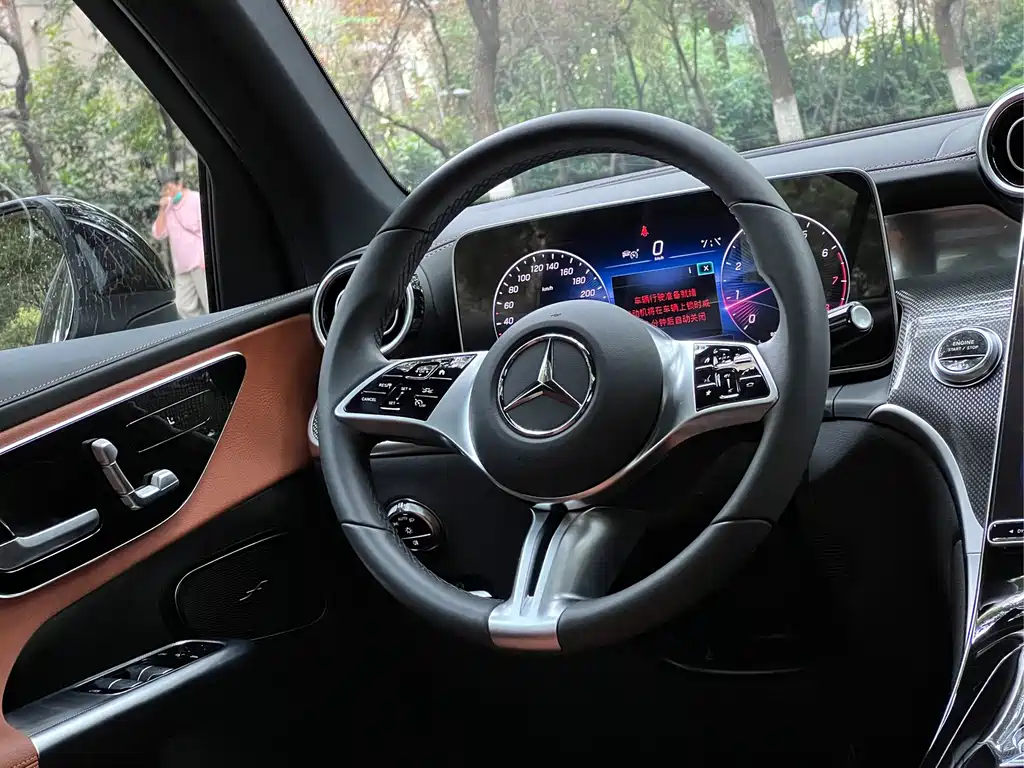 Mercedes-Benz GLC — миниатюра 16