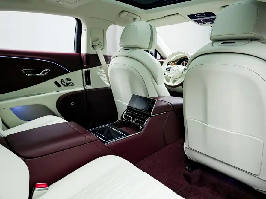Bentley Flying Spur — миниатюра 23