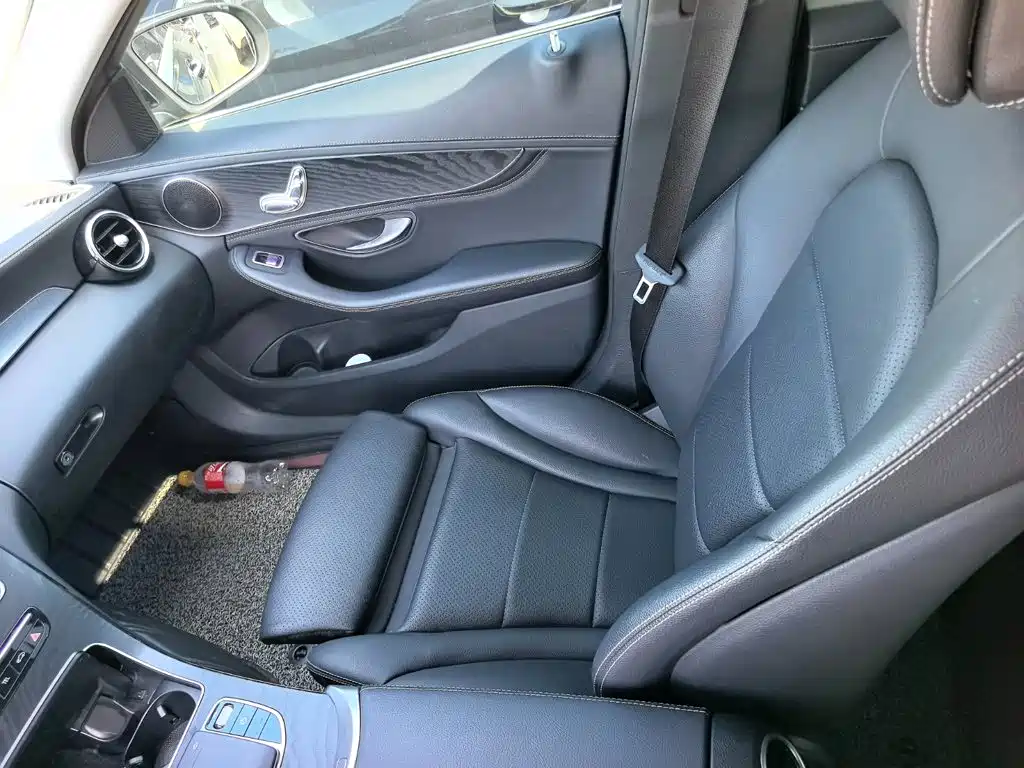Mercedes-Benz C-Class — миниатюра 10