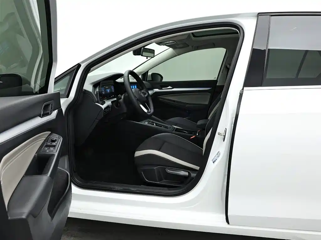 Volkswagen Golf 2023 280TSI DSG Pro
