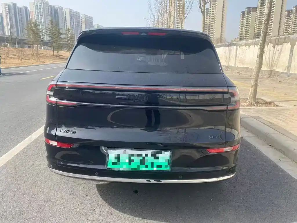 CHANGAN Q07