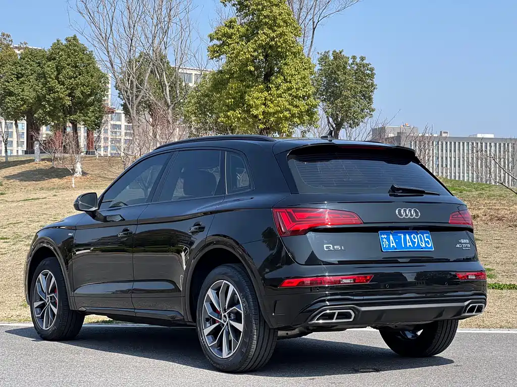 Audi Q5L 2024 40 TFSI Luxury