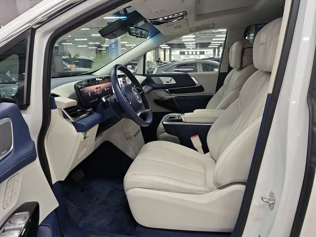 Buick Century 2023 2.0T мест