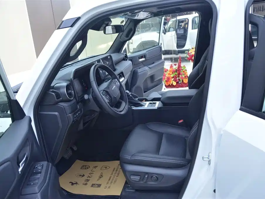 Toyota Land Cruiser Prado 2024 2.4T TX 5 мест