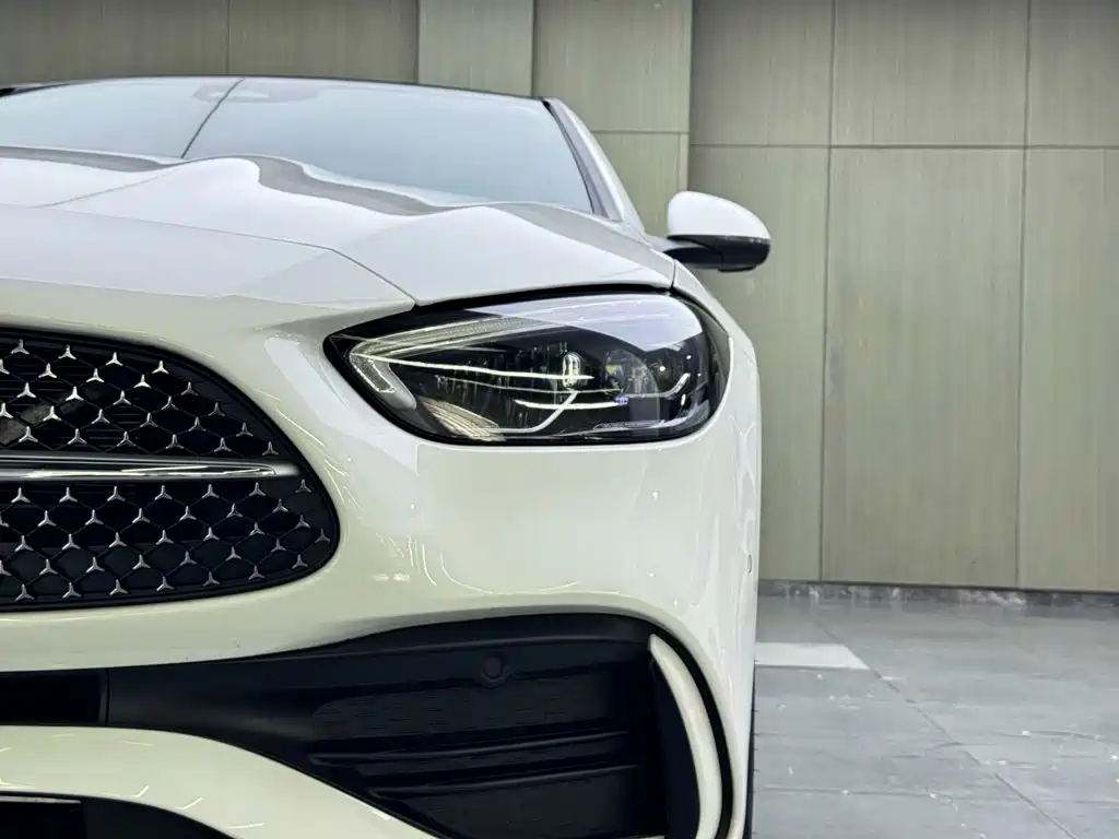 Mercedes-Benz C-Class — миниатюра 7