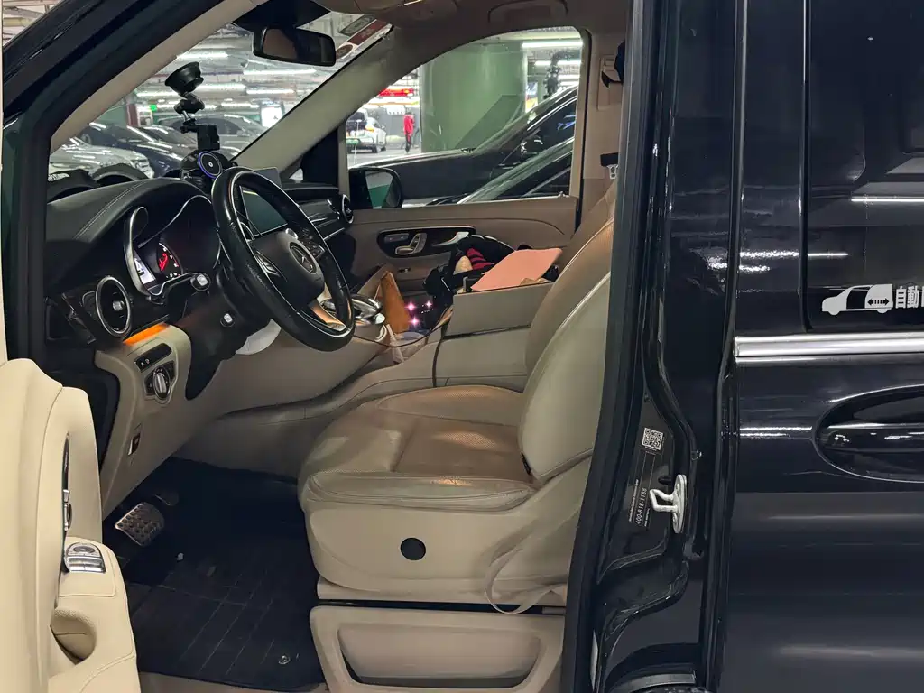 MERCEDES-BENZ V CLASS