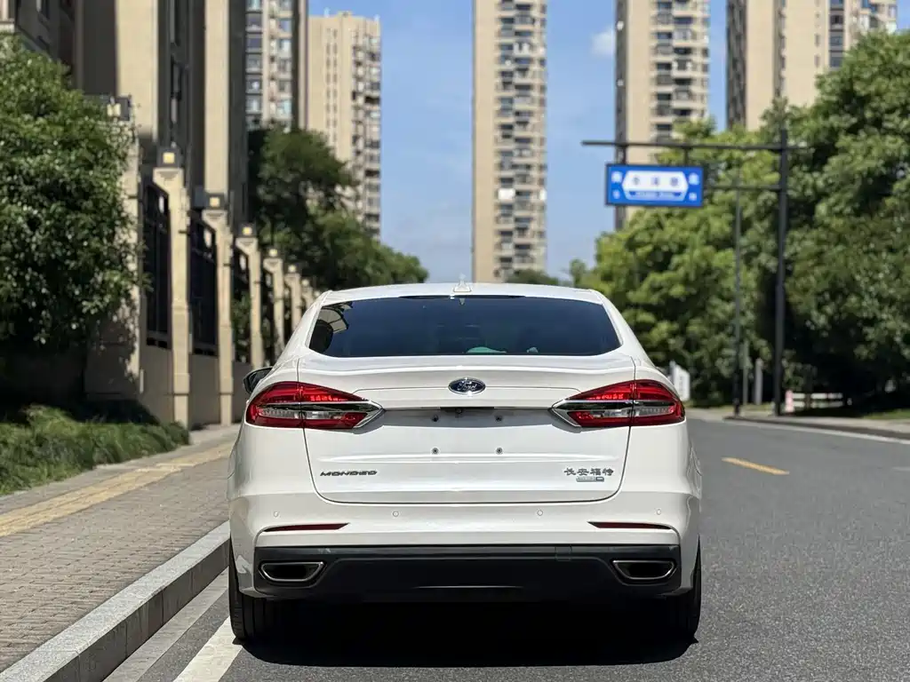 Ford Mondeo 2020 EcoBoost 180 Fashion