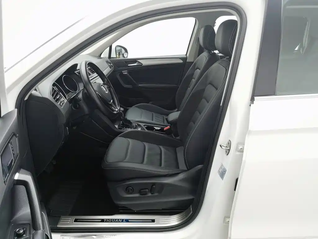 Volkswagen Tiguan L — миниатюра 10